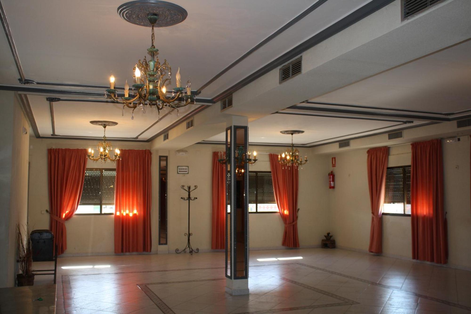 Hotel Carvajal ตอร์เรฮอน เอล รูบิโอ ภายนอก รูปภาพ