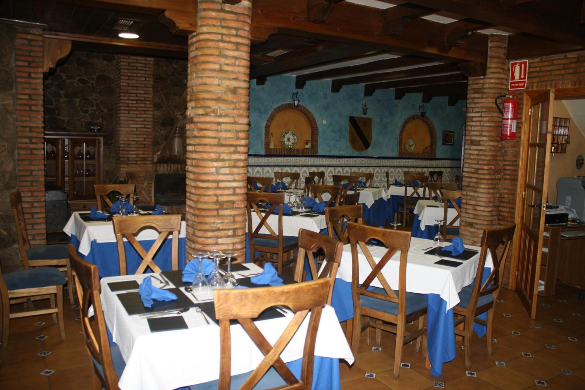 Hotel Carvajal ตอร์เรฮอน เอล รูบิโอ ภายนอก รูปภาพ